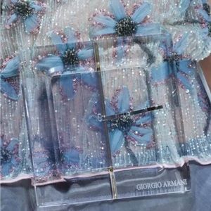 Trying to find a buckle or whole belt like this! Please help!